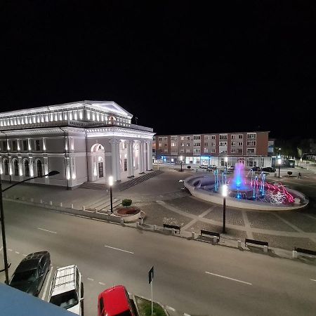 Apartament Ultra Central 1 Lägenhet Hunedoara Exteriör bild