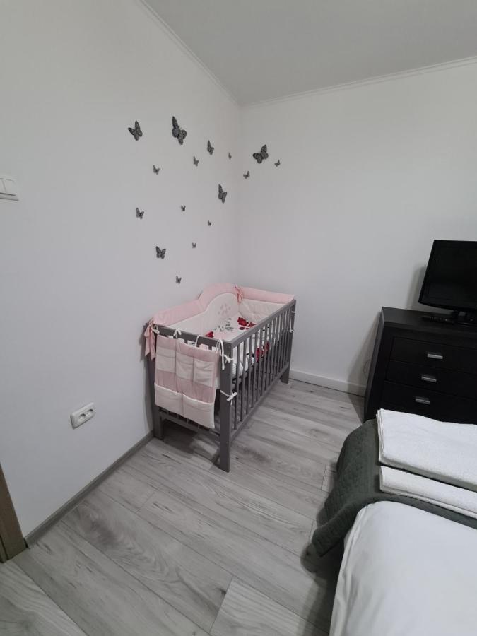 Apartament Ultra Central 1 Lägenhet Hunedoara Exteriör bild