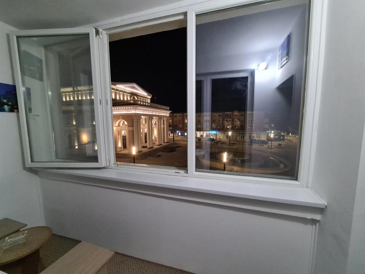 Apartament Ultra Central 1 Lägenhet Hunedoara Exteriör bild